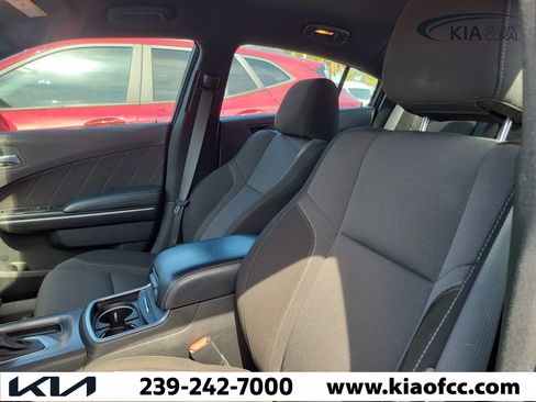 Used 2022 Dodge Charger SXT image 8