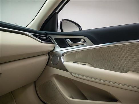 New 2026 Genesis G70 2.5T Prestige image 28