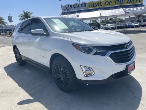 Used 2020 Chevrolet Equinox LT FWD image 2