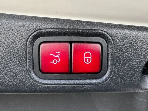 Used 2019 Mercedes-Benz E 300 w/ Premium 1 Package image 48