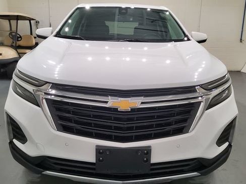 Used 2024 Chevrolet Equinox LT FWD image 2