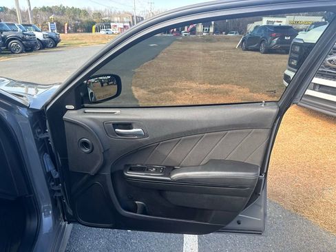 Used 2023 Dodge Charger R/T w/ Blacktop Package image 29