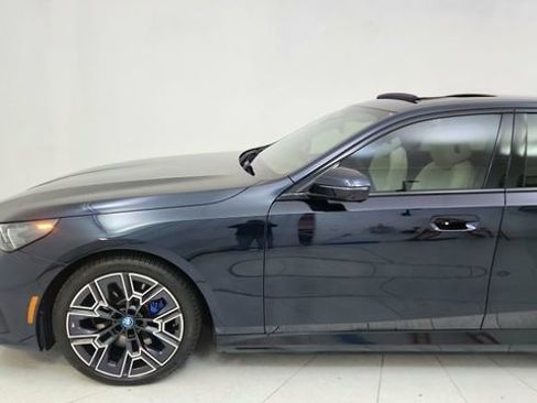 Used 2025 BMW i5 xDrive40 w/ M Sport Package image 4