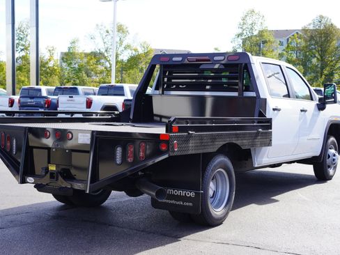 New 2025 GMC Sierra 3500 Pro w/ Convenience Package image 5