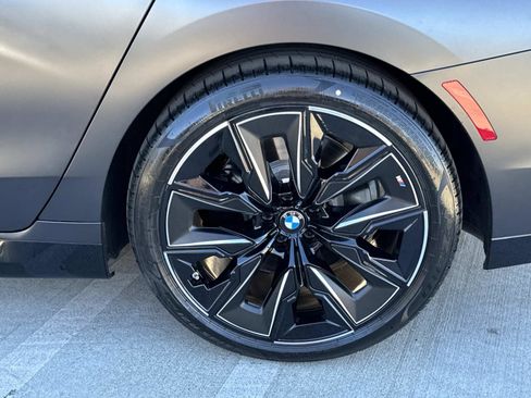 New 2026 BMW 740i w/ Premium Package image 5