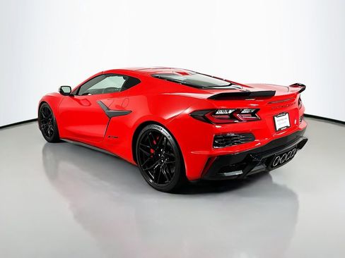 Used 2025 Chevrolet Corvette Z06 image 3