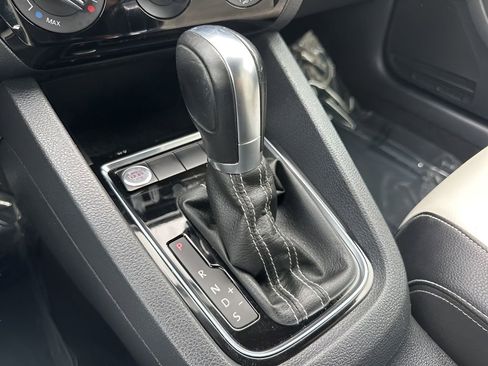 Used 2017 Volkswagen Jetta Sport image 15