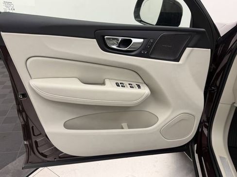 New 2026 Volvo XC60 B5 Ultra w/ Protection Package Premier AWD/4WD image 10