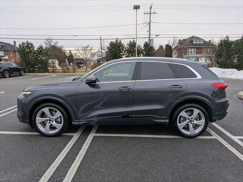 Certified 2025 Audi Q5 Prestige image 4