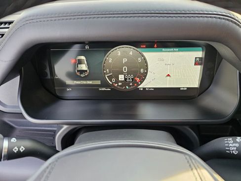 Used 2024 Land Rover Defender 110 X image 25