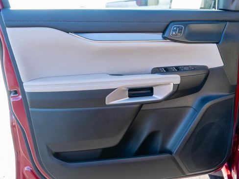 Used 2025 Ford Ranger Lariat w/ Advanced Towing Package image 14