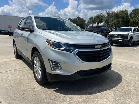 Used 2020 Chevrolet Equinox LS w/ LS Convenience Package FWD image 8