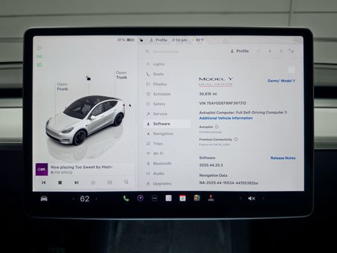 Used 2022 Tesla Model Y Performance image 12