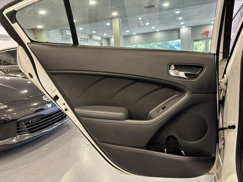 Used 2017 Kia Forte S FWD image 33