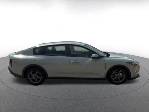 Used 2025 Kia K4 FWD image 16