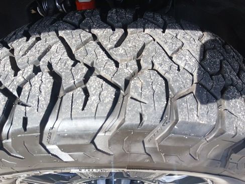 Used 2024 GMC Sierra 2500 AT4 w/ AT4 Premium Plus Package image 64