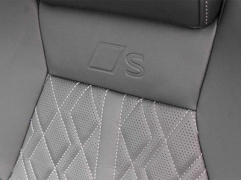 New 2025 Audi SQ5 Premium Plus image 28