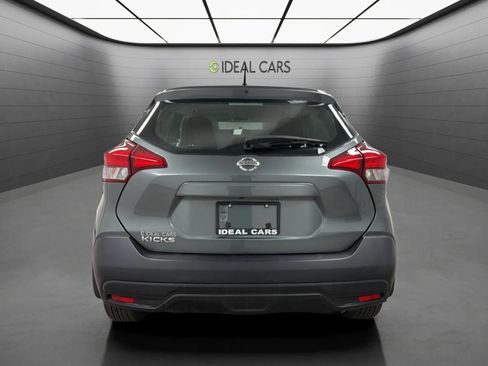 Used 2019 Nissan Kicks S FWD image 6