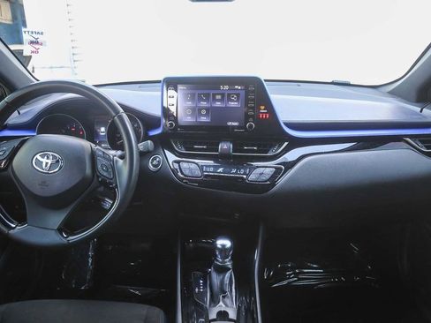 Used 2021 Toyota C-HR XLE FWD image 11