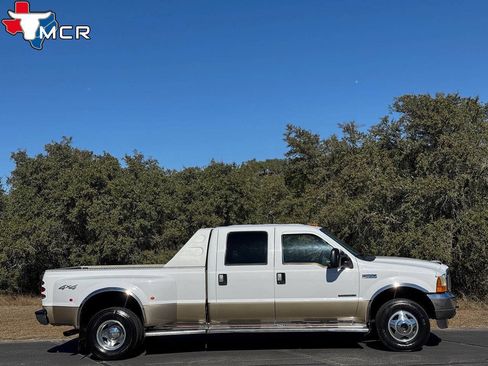 Used 2000 Ford F350 Lariat image 3