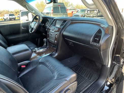 Used 2016 INFINITI QX80 Limited AWD 4dr SUV image 29