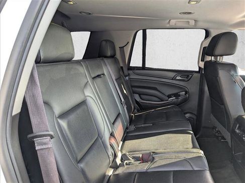 Used 2017 GMC Yukon SLT image 18