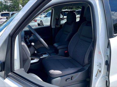 Used 2024 Nissan Frontier SV AWD/4WD image 33
