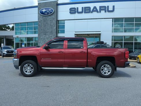 Used 2018 Chevrolet Silverado 1500 LT w/ All Star Edition AWD/4WD image 3