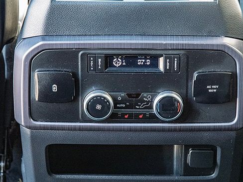 Used 2024 Ford Expedition Platinum image 26