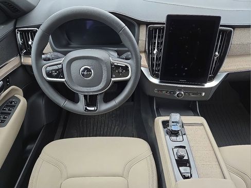 New 2026 Volvo XC90 B5 Plus image 18