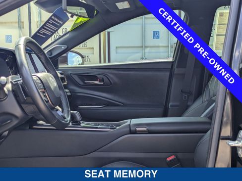 Used 2025 Toyota Crown Signia w/ Advanced Technology Package AWD/4WD image 21