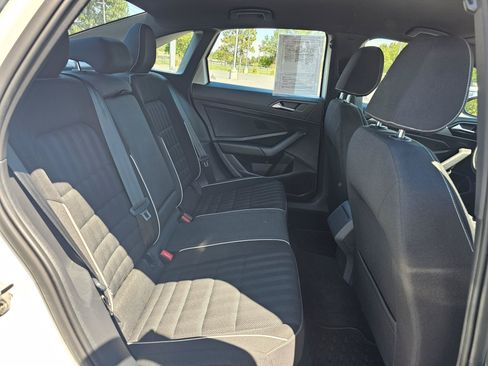Used 2022 Volkswagen Jetta Sport FWD image 12