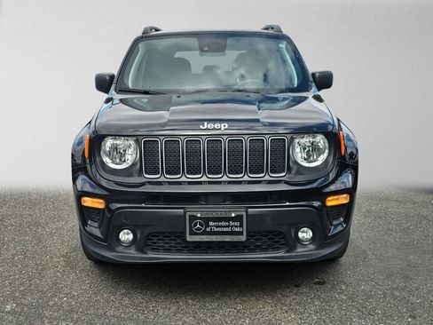 Used 2022 Jeep Renegade Latitude AWD/4WD image 8