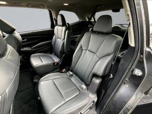 Certified 2025 Subaru Ascent Bronze Edition w/ Popular Package #2 AWD/4WD image 18