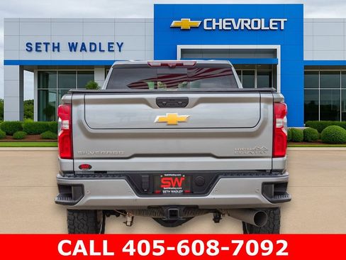 Used 2024 Chevrolet Silverado 2500 High Country w/ High Country Premium Package AWD/4WD image 6
