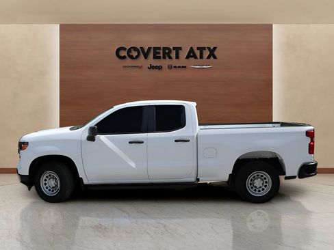 Used 2023 Chevrolet Silverado 1500 W/T w/ Z71 Off-Road Package AWD/4WD image 2