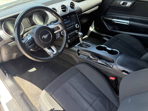 Used 2018 Ford Mustang GT RWD image 12