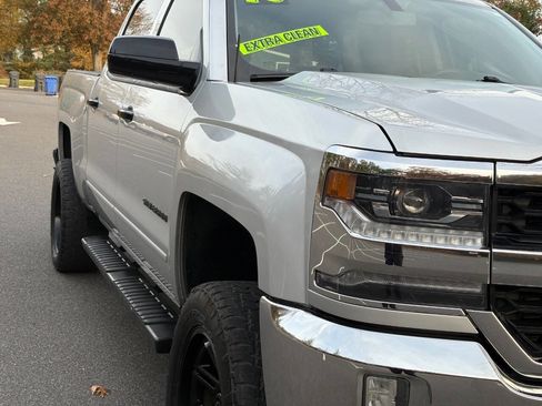 Used 2018 Chevrolet Silverado 1500 LT w/ All Star Edition image 14