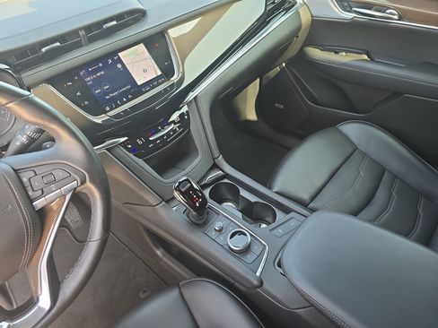 Used 2024 Cadillac XT6 Premium Luxury w/ Platinum Package FWD image 26