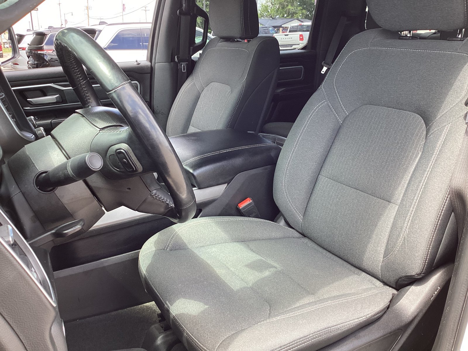 Used 2022 RAM 1500 Big Horn AWD/4WD image 11