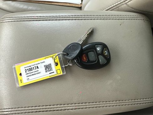 Used 2009 Buick Lucerne CXL w/ Driver Confidence Package FWD image 43