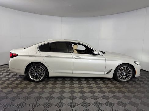 Used 2023 BMW 530i w/ Convenience Package image 4