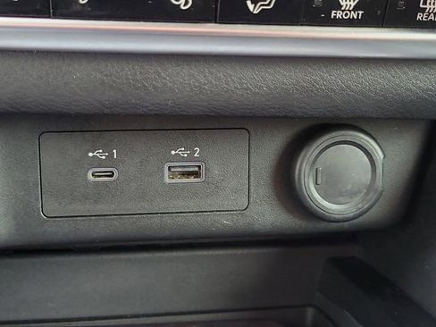 Used 2021 Nissan Rogue SV w/ Premium Package image 27