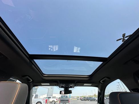 Used 2022 GMC Yukon AT4 w/ Max Trailering Package image 8