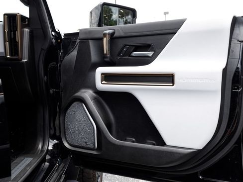 Used 2025 GMC Hummer EV 2X AWD/4WD image 13