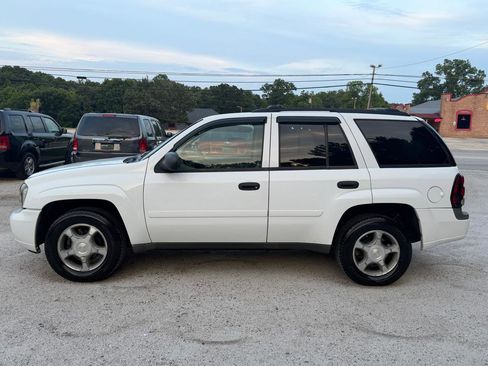 Used 2008 Chevrolet TrailBlazer 4WD image 2