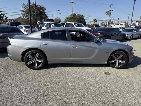 Used 2015 Dodge Charger R/T RWD image 5