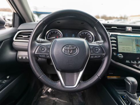 Used 2018 Toyota Camry XLE w/ Driver Assist Package image 20