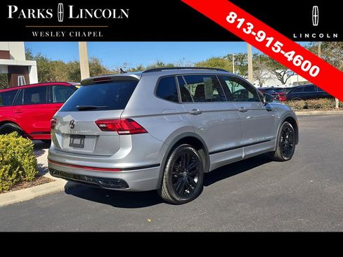 Used 2022 Volkswagen Tiguan SE R-Line image 4