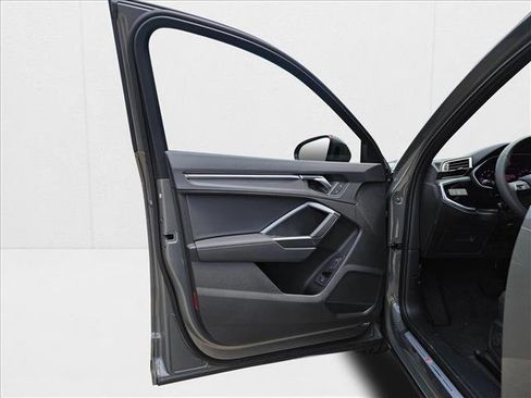 New 2025 Audi Q3 2.0T Premium w/ Convenience Package image 12